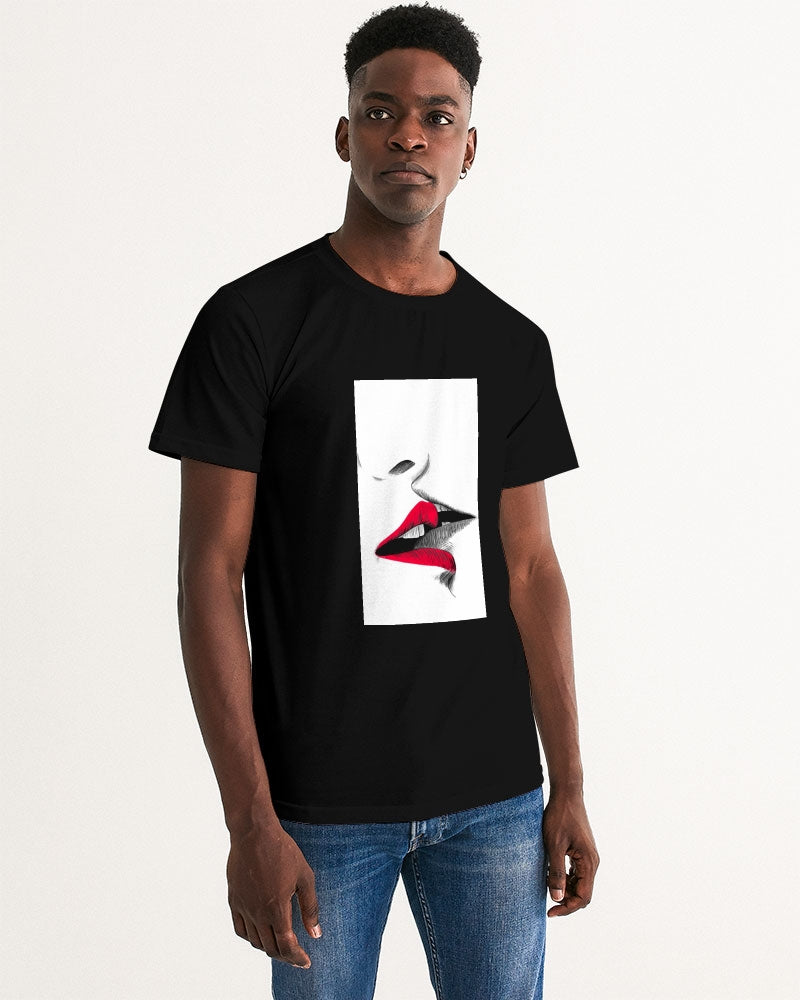 Kiss Me Men's Graphic Tee