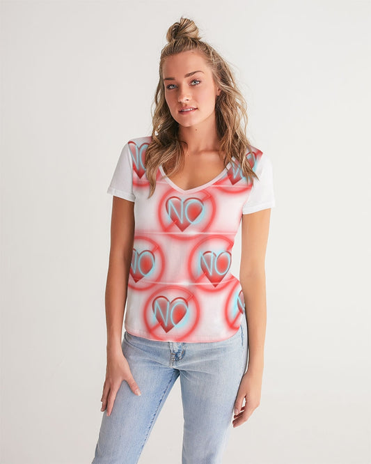 No love 2 Women's V-Neck Tee