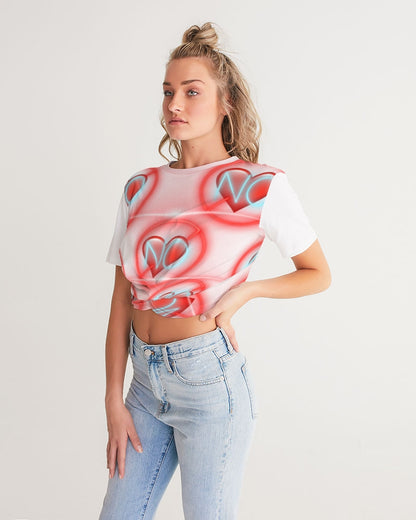 No love 2 Women's Twist-Front Cropped Tee