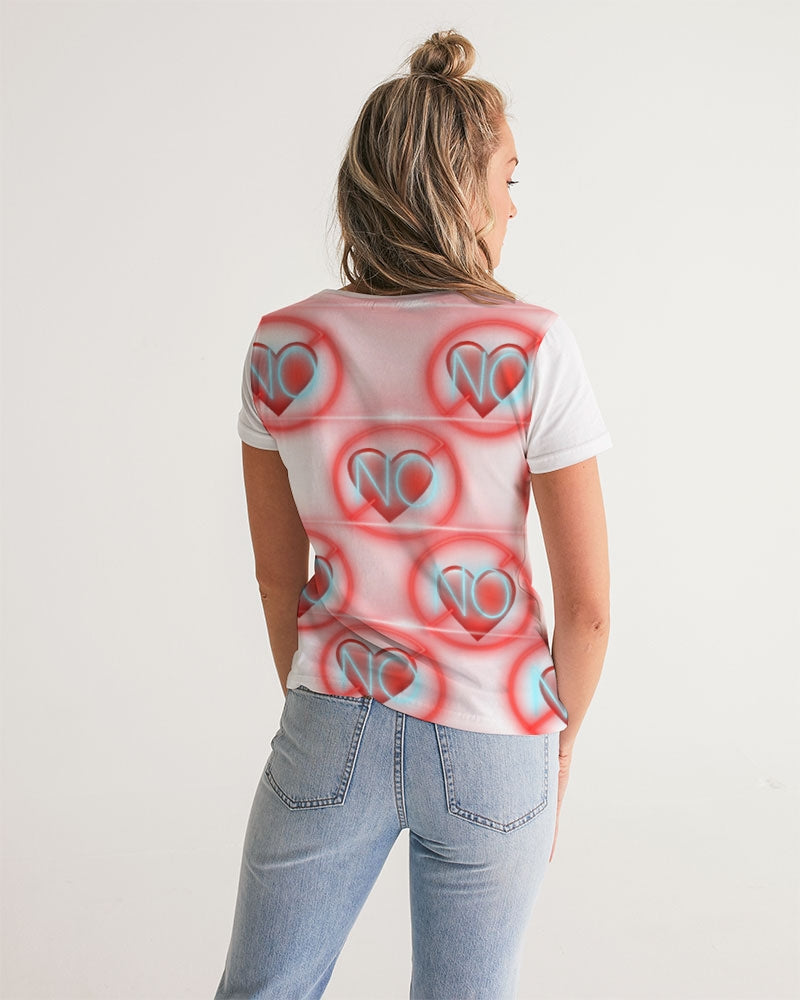 No love 2 Women's V-Neck Tee