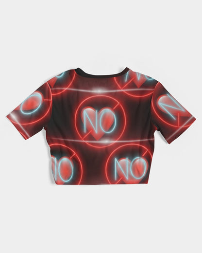 No love 3 Women's Twist-Front Cropped Tee