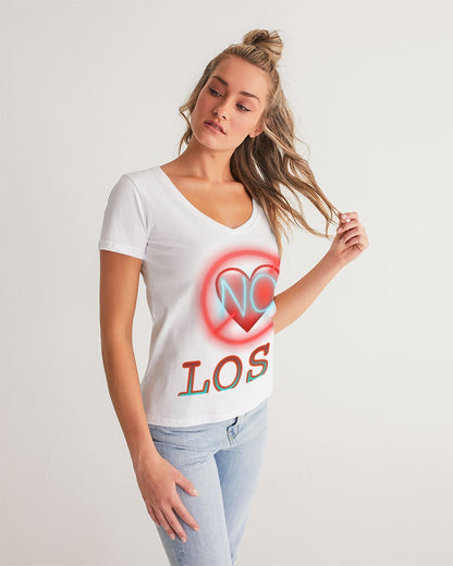 No love Women's V-Neck Tee