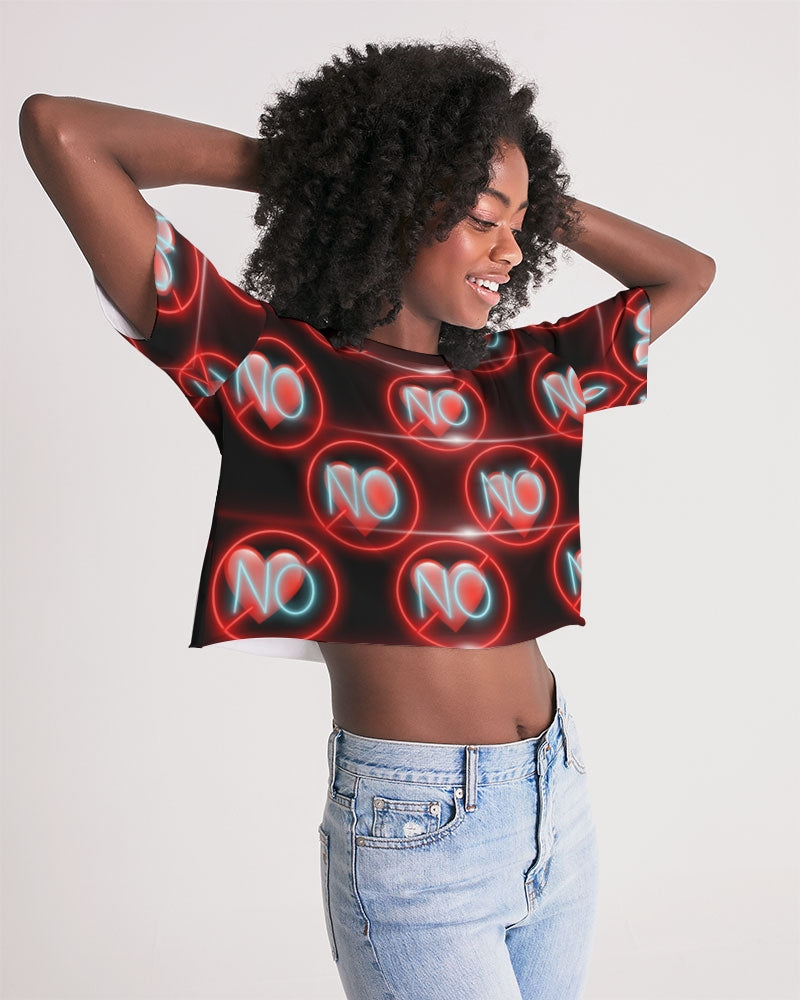No love 3 Women's Lounge Cropped Tee