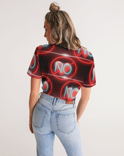 No love 3 Women's Twist-Front Cropped Tee