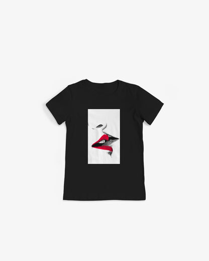 Kiss Me Women's Graphic Tee