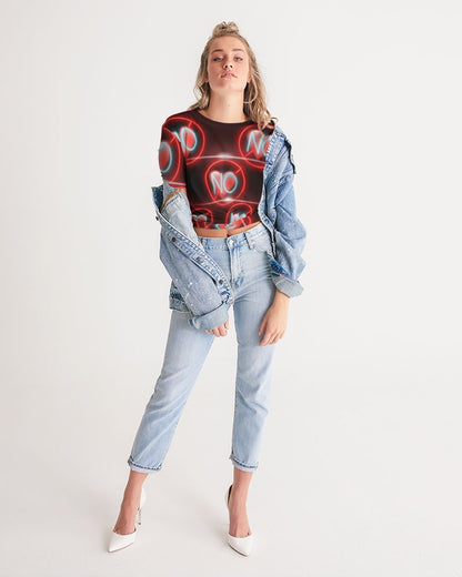No love 3 Women's Twist-Front Cropped Tee