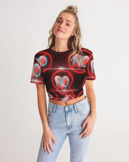 No love 3 Women's Twist-Front Cropped Tee