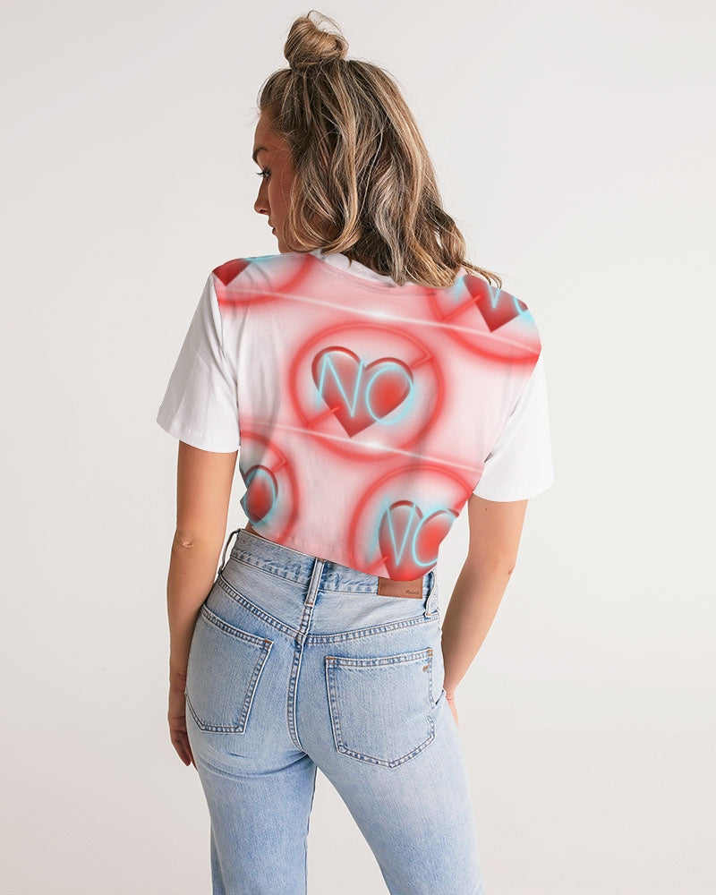 No love 2 Women's Twist-Front Cropped Tee