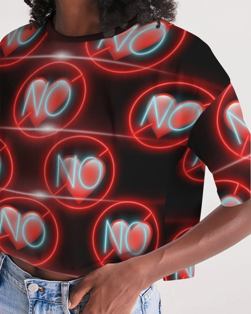 No love 3 Women's Lounge Cropped Tee