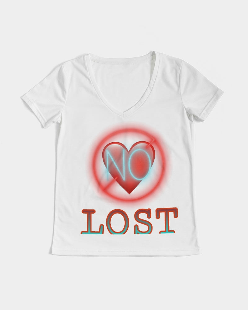 No love Women's V-Neck Tee