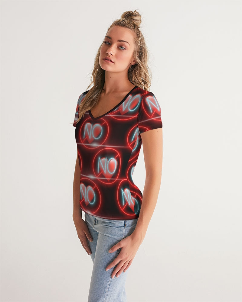 No love 3 Women's V-Neck Tee