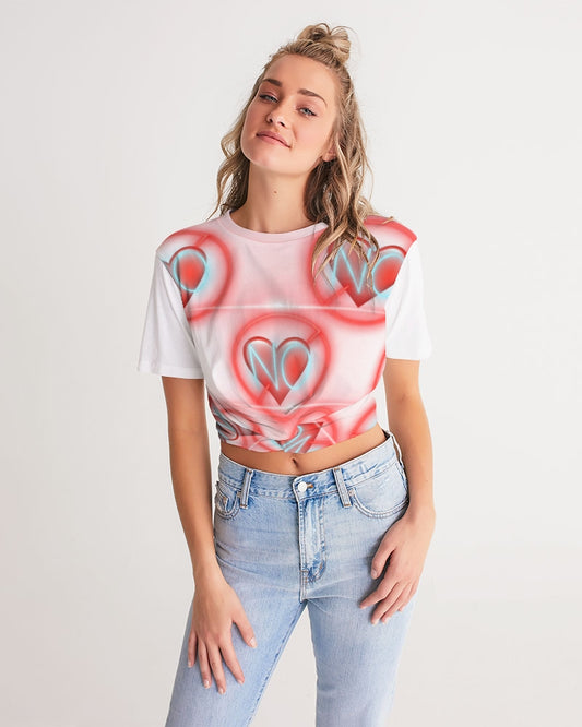 No love 2 Women's Twist-Front Cropped Tee