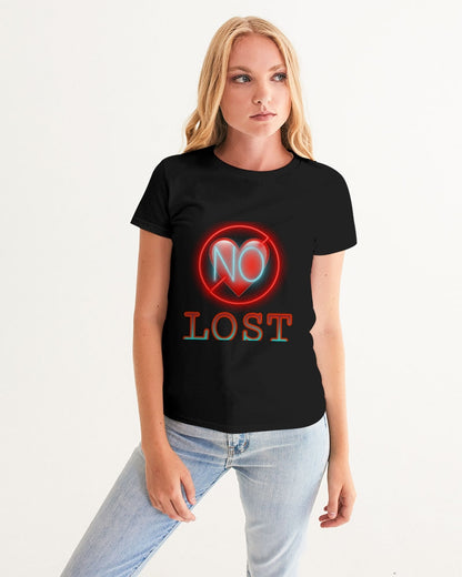 No love Women's Graphic Tee