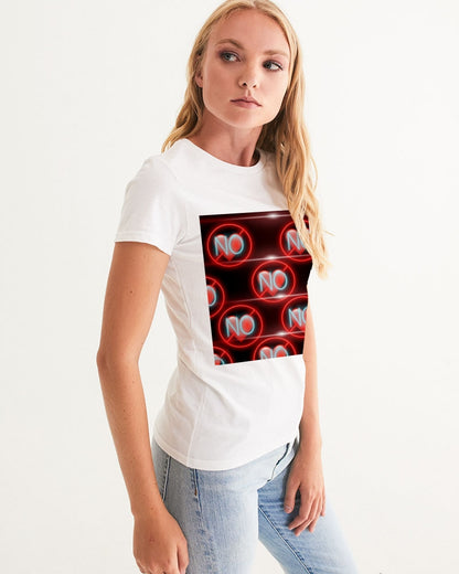 No love 3 Women's Graphic Tee