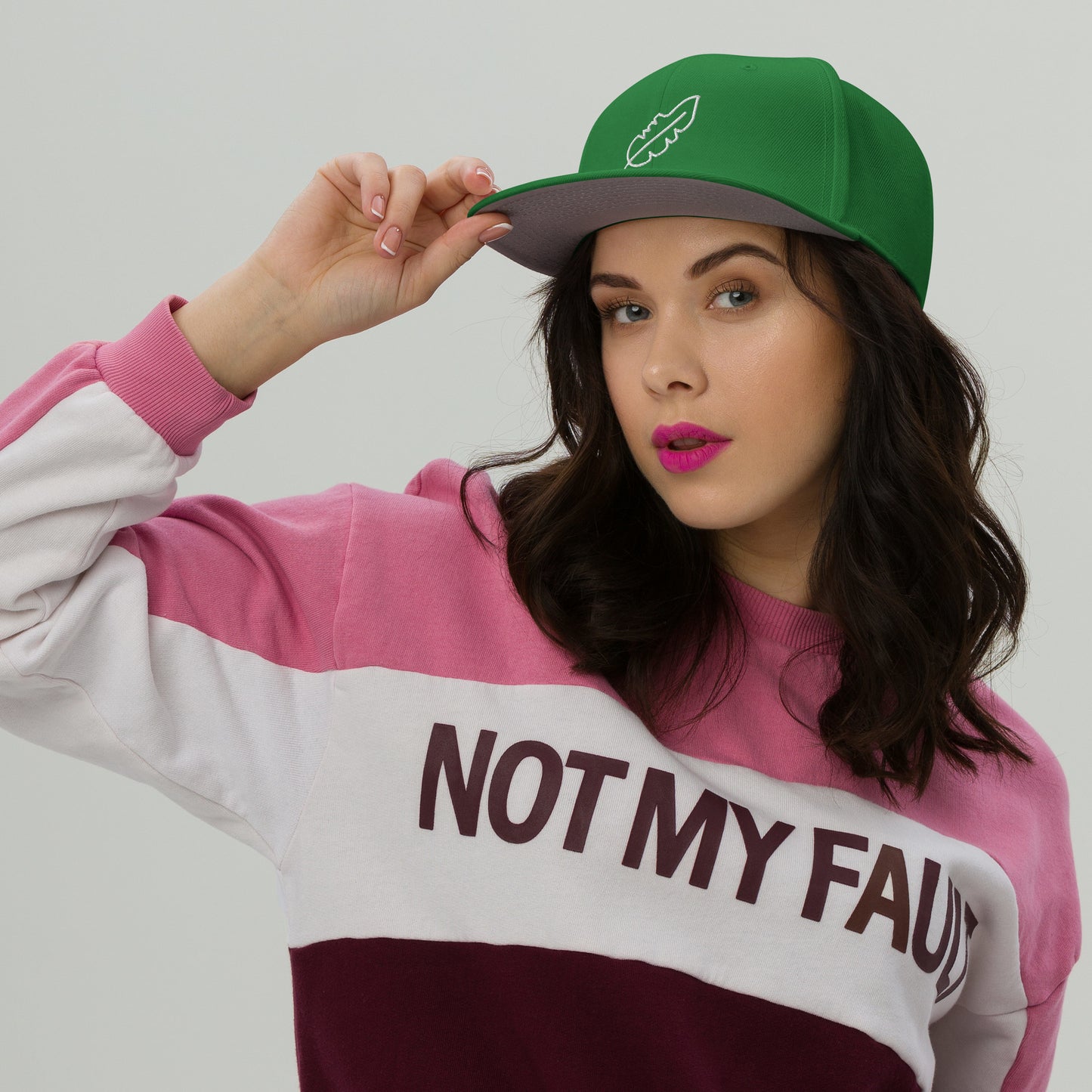 Feather Snapback Hat (White)